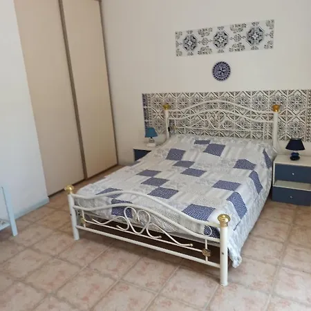Mas Des Pins Bed & Breakfast