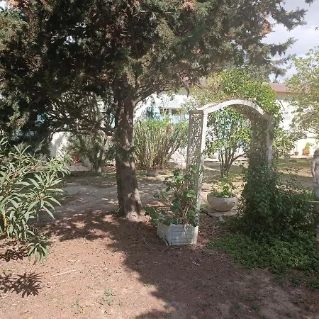 Bed & Breakfast Mas Des Pins