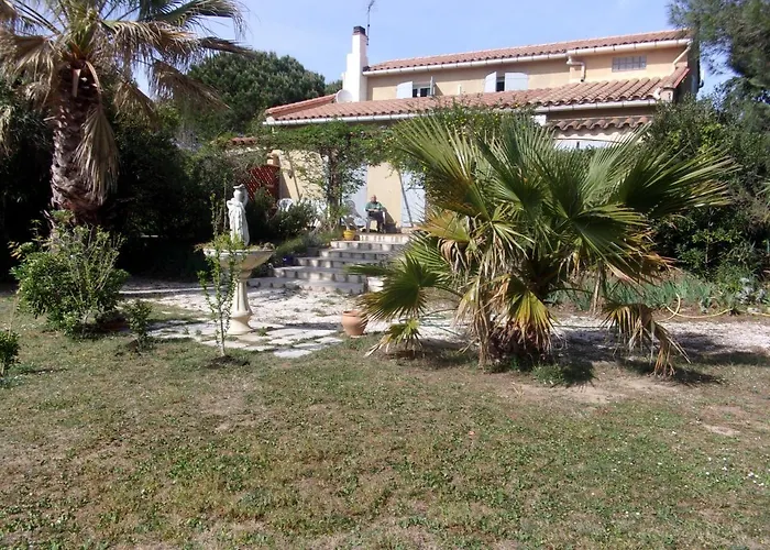 Bed & Breakfast Mas Des Pins 3*